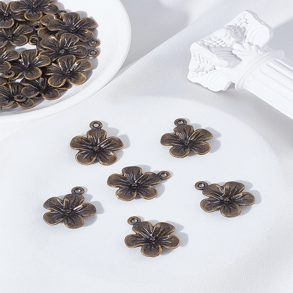 20Pcs Style Alloy Pendants Flower Bronze 23x19x3.5mm Hole: 1.8mm
20Pcs Style Alloy Pendants Flower Bronze 23x19x3.5mm Hole: 1.8mm