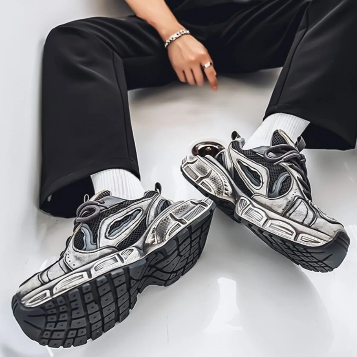 Men's Breathable Sports Running Shoes Casual Fitness Sneakers for Daily & Gym Use for All Seasons Airy Sweat-Wicking All Workout
Men's Breathable Sports Running Shoes Casual Fitness Sneakers for Daily & Gym Use for All Seasons Airy Sweat-Wicking All Workout