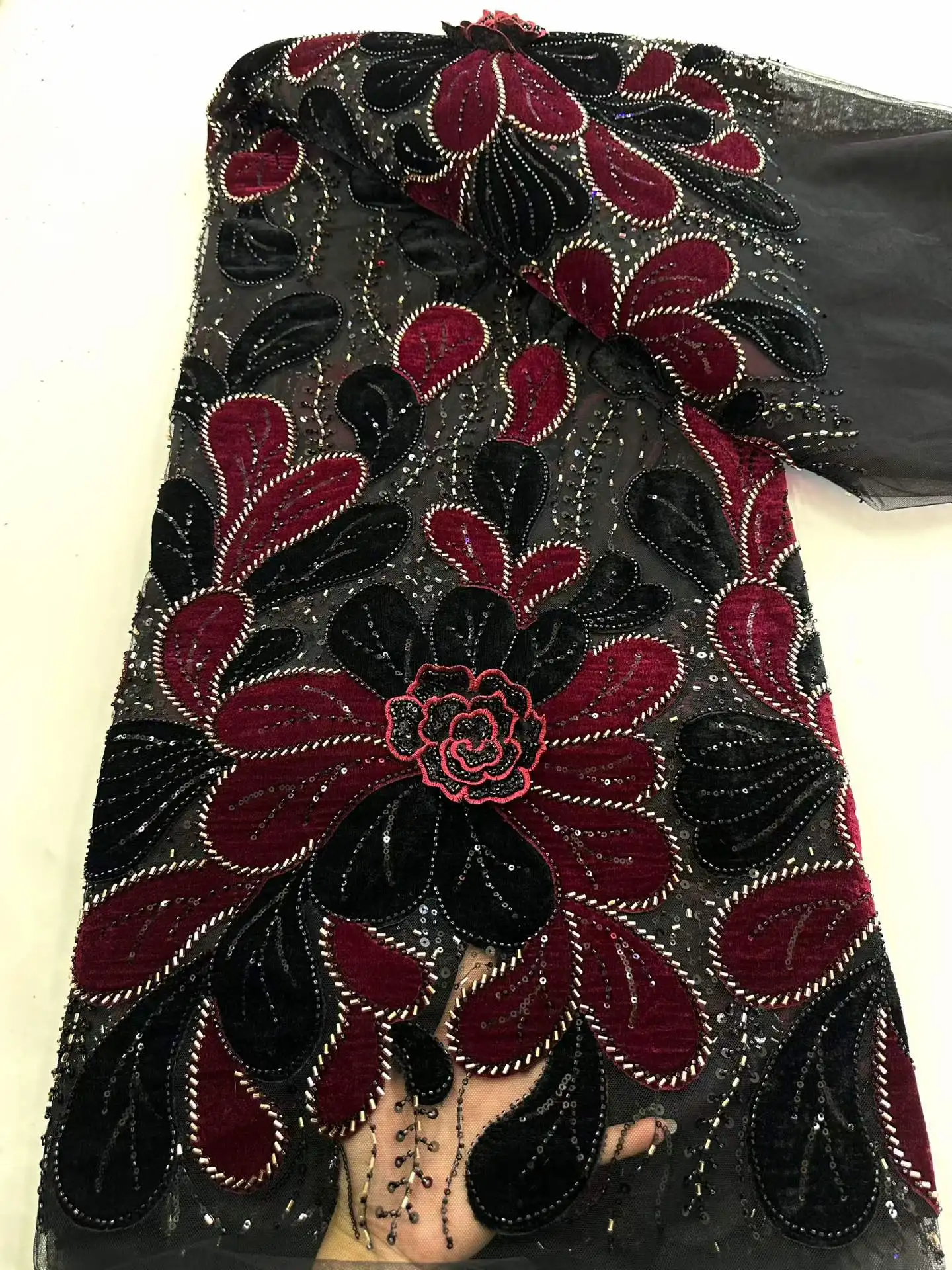 Luxury Velvet African Groom Beaded Lace Fabric 2026 High Quality Nigerian Sequins Embroidery Tulle Lace For Wedding Dress Sewing
Luxury Velvet African Groom Beaded Lace Fabric 2026 High Quality Nigerian Sequins Embroidery Tulle Lace For Wedding Dress Sewing