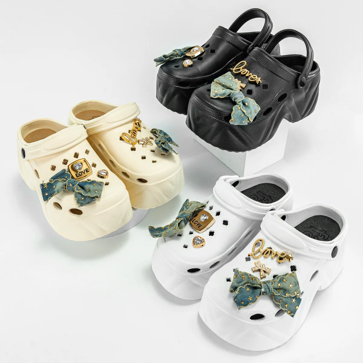 New Women's Cartoon English Blue Bow Sandals EVA Fashionable Non-slip Thick Sole Garden Shoes Summer Girls' Sandals
New Women's Cartoon English Blue Bow Sandals EVA Fashionable Non-slip Thick Sole Garden Shoes Summer Girls' Sandals