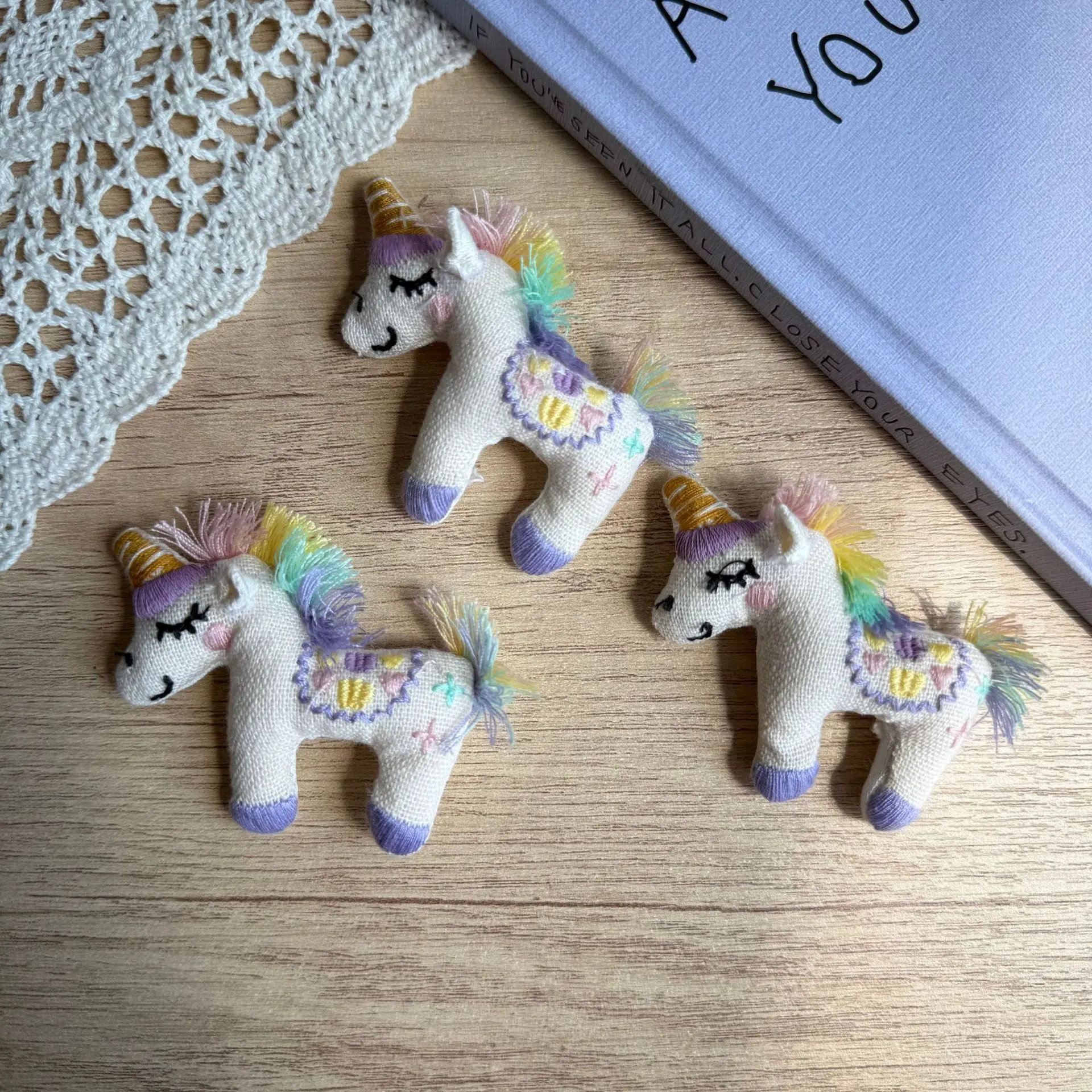 Embroidered Rainbow Unicorn Pony Hair Clip Fashion DIY Accessory for Clothing Bag Hat Decoration Premium Cute
Embroidered Rainbow Unicorn Pony Hair Clip Fashion DIY Accessory for Clothing Bag Hat Decoration Premium Cute