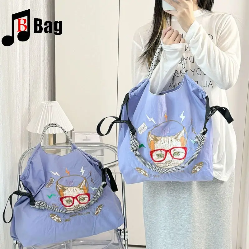 Japanese Women girl Embroidered Cat Nylon one Shoulder Bags Handbag tote Fashion Commuting Large Capacity Cloth Shopping bags 
Japanese Women girl Embroidered Cat Nylon one Shoulder Bags Handbag tote Fashion Commuting Large Capacity Cloth Shopping bags