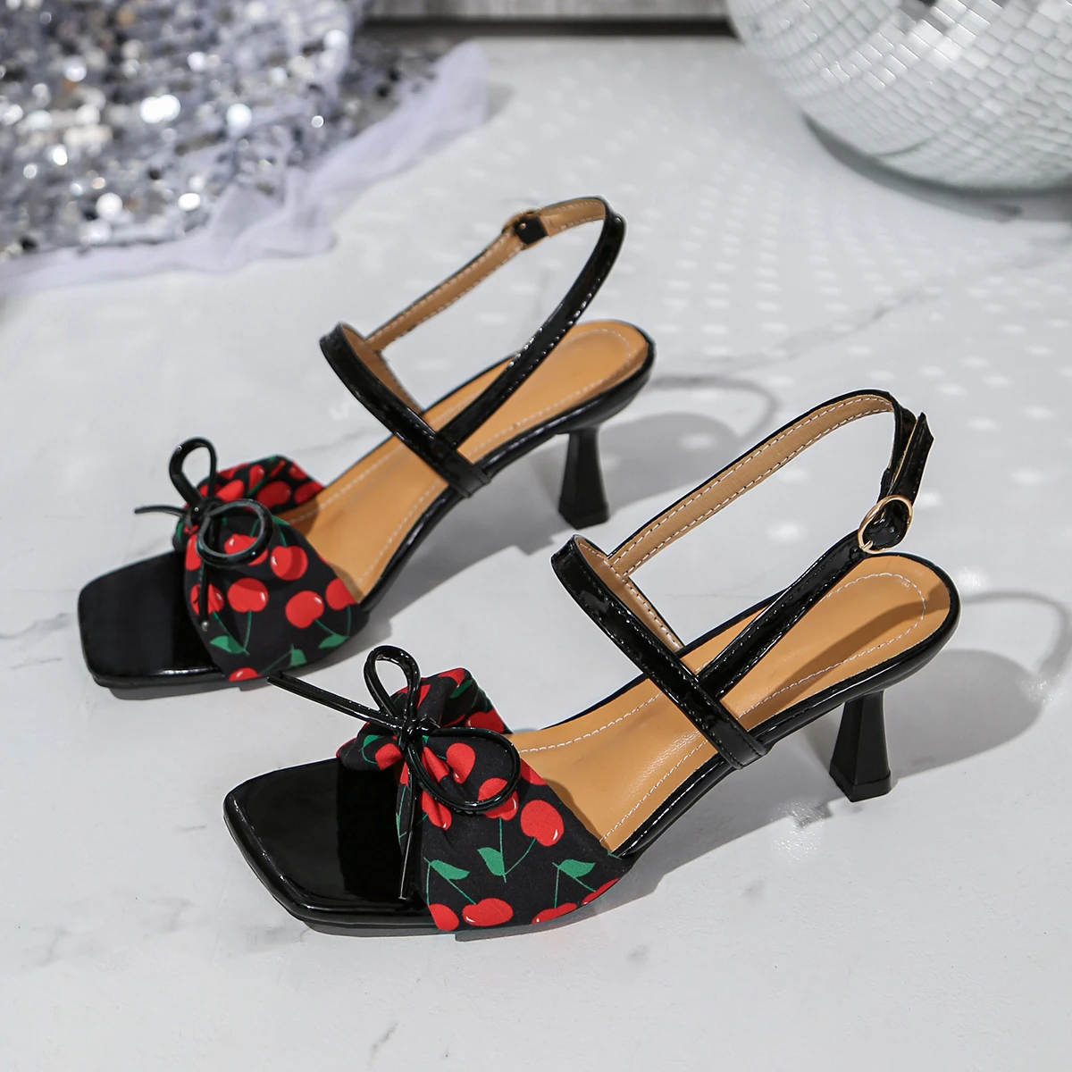 Size 36-42 Plus Size Women's Shoes 41 Elegant Color-Blocked Thin Strap Backless Sandals 42 New Red Lined Open-Toe High Heels
Size 36-42 Plus Size Women's Shoes 41 Elegant Color-Blocked Thin Strap Backless Sandals 42 New Red Lined Open-Toe High Heels
