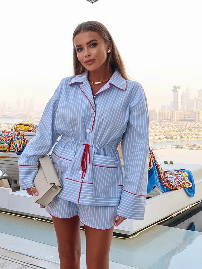 Marthaqiqi Striped Ladies Pajamas Set Turn-Down Collar Nightie Long Sleeve Robe Lace Up Sleepwear Shorts Casual Nightgowns Suits
Marthaqiqi Striped Ladies Pajamas Set Turn-Down Collar Nightie Long Sleeve Robe Lace Up Sleepwear Shorts Casual Nightgowns Suits