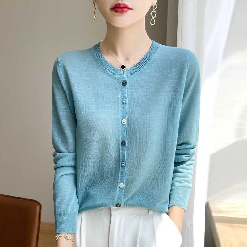 Sweaters Knitted Sweater Women Cardigans New Long Sleeve O-Neck Sunscreen Black Knit Sweater Cardigan Women Tops Knitwears Q3623
Sweaters Knitted Sweater Women Cardigans New Long Sleeve O-Neck Sunscreen Black Knit Sweater Cardigan Women Tops Knitwears Q3623
