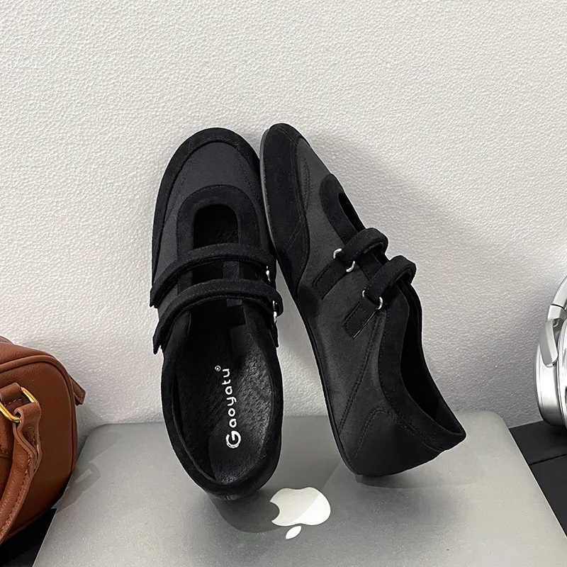 New French Mary Jane Flat Bottom Casual Ballet Shoes for Women with Magic Tape Closure Comfortable Summer Flats
New French Mary Jane Flat Bottom Casual Ballet Shoes for Women with Magic Tape Closure Comfortable Summer Flats