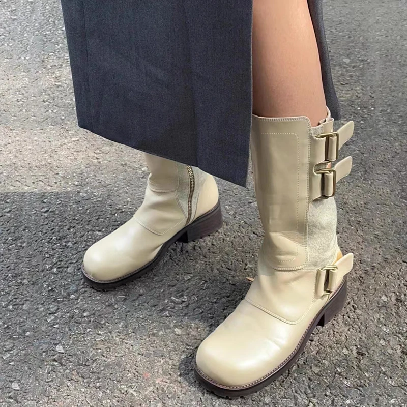 Retro Slim Boots Thick Heel Stitching Knight Boots Women's New Round Head Side Zipper All-Match British Style Boots
Retro Slim Boots Thick Heel Stitching Knight Boots Women's New Round Head Side Zipper All-Match British Style Boots