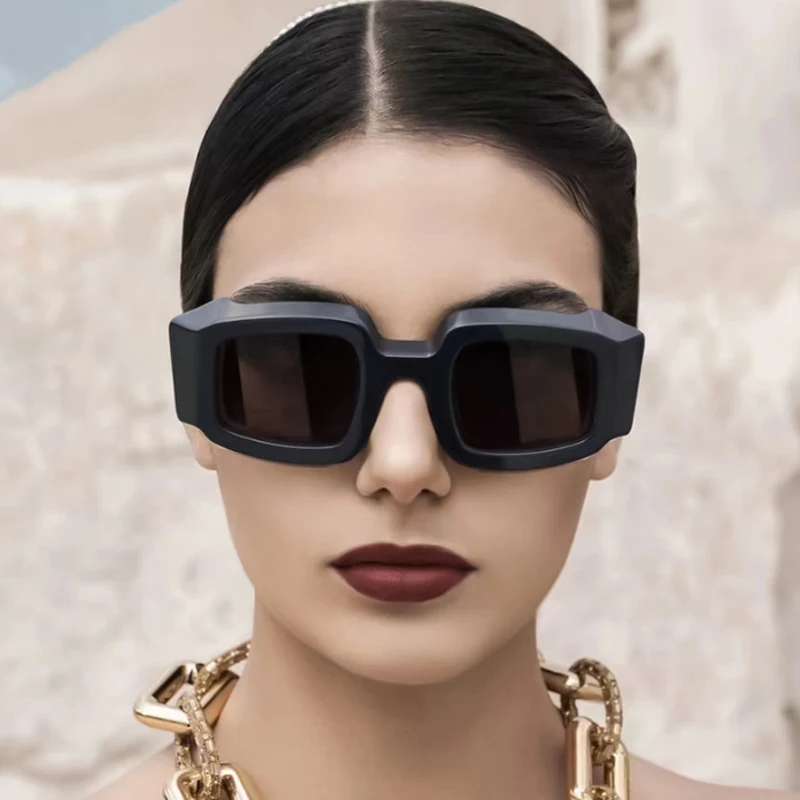 2024 Retro Oversized Sunglasses Women Brand Design Vintage Square Fashion Big Large Frame Sun Glasses Shades Female UV400
2024 Retro Oversized Sunglasses Women Brand Design Vintage Square Fashion Big Large Frame Sun Glasses Shades Female UV400