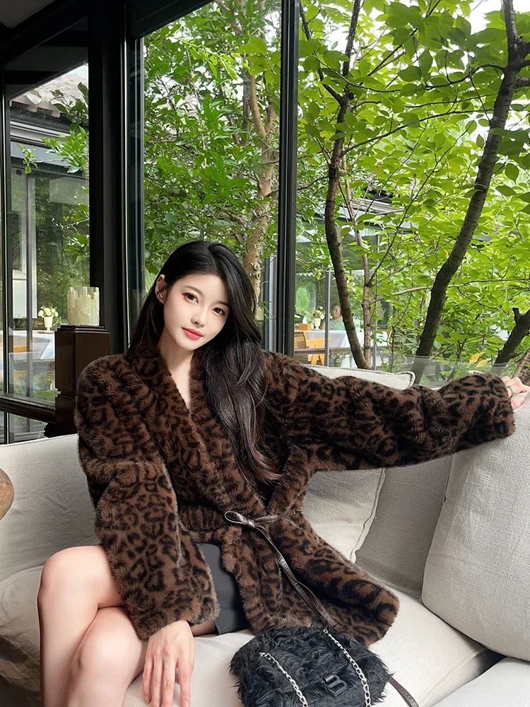 MiiiiX Casual Leopard Print Double-faced Faux Fur Jacket V-neck Thicken Loose Plush Wrap Coat Fashion Women's Winter Clothes
MiiiiX Casual Leopard Print Double-faced Faux Fur Jacket V-neck Thicken Loose Plush Wrap Coat Fashion Women's Winter Clothes