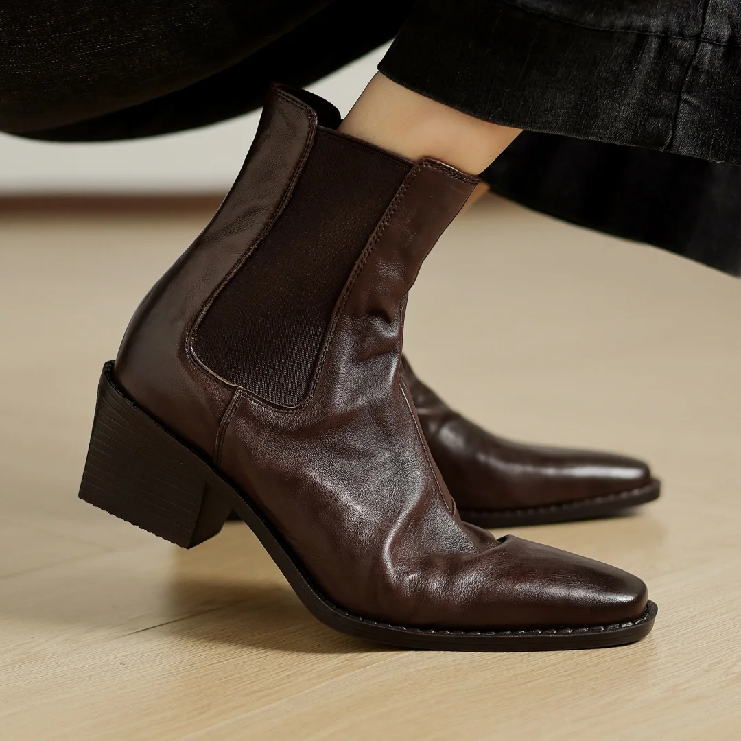 Women's cow leather elastic fabric patchwork slip-on autumn ankle Chelsea boots 4cm thick med heel casual female short booties
Women's cow leather elastic fabric patchwork slip-on autumn ankle Chelsea boots 4cm thick med heel casual female short booties