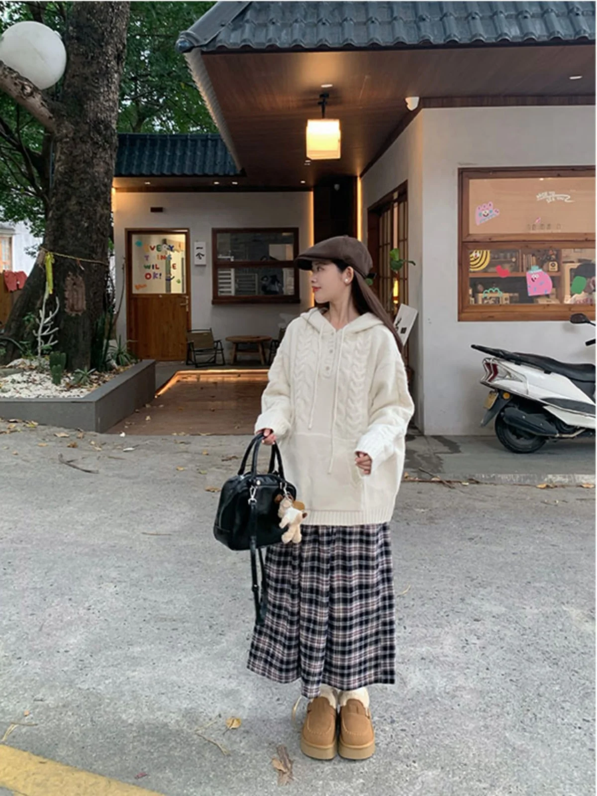 Thickened Knitted Winter Sweater Women's Lazy Style Loose Hooded Overhead Soft Long Sleeve Top for Autumn And Winter
Thickened Knitted Winter Sweater Women's Lazy Style Loose Hooded Overhead Soft Long Sleeve Top for Autumn And Winter