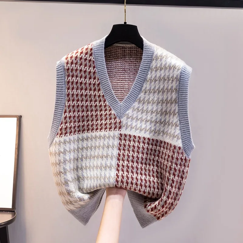 Retro Vest Knitted Sweater V-Neck Color Block Women's Fashion Brand Tag Removed Summer Commute Style Regular Length
Retro Vest Knitted Sweater V-Neck Color Block Women's Fashion Brand Tag Removed Summer Commute Style Regular Length