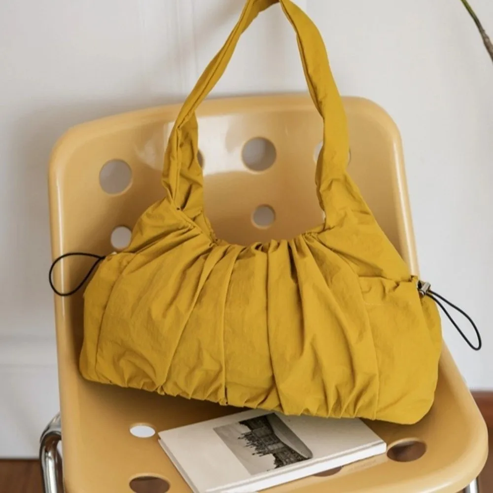 Casual Nylon Cloud Shoulder Bag Large Capacity Korean Ins Style Cloud Tote Bag Personality Drawstring Cloud Handbag Women
Casual Nylon Cloud Shoulder Bag Large Capacity Korean Ins Style Cloud Tote Bag Personality Drawstring Cloud Handbag Women