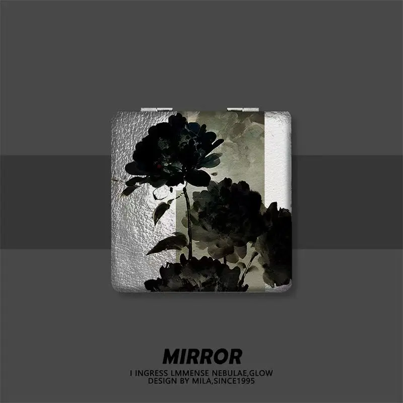 Мини-компактное складное портативное зеркало для макияжа Black Art Flower, обычное зеркало, увеличительное зеркало 2 в 1.
Мини-компактное складное портативное зеркало для макияжа Black Art Flower, обычное зеркало, увеличительное зеркало 2 в 1.
