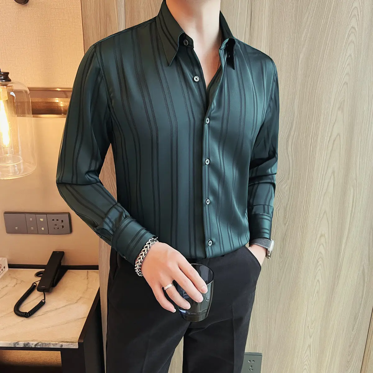 Luxury Striped Business Shirt for Men High Quality Casual and Social Formal Shirts Long Sleeve Comfortable Banquet Party Shirts
Luxury Striped Business Shirt for Men High Quality Casual and Social Formal Shirts Long Sleeve Comfortable Banquet Party Shirts