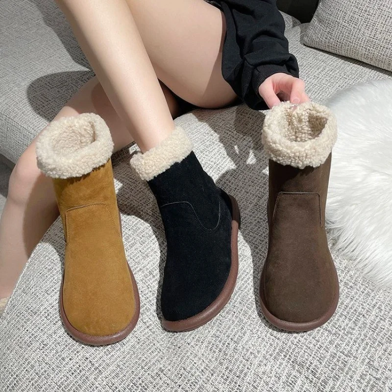 Women's Winter Snow Boots Forest Style Retro Velvet Cotton Shoes Flat Bottom Ugly Cute Furry Short Boots
Women's Winter Snow Boots Forest Style Retro Velvet Cotton Shoes Flat Bottom Ugly Cute Furry Short Boots