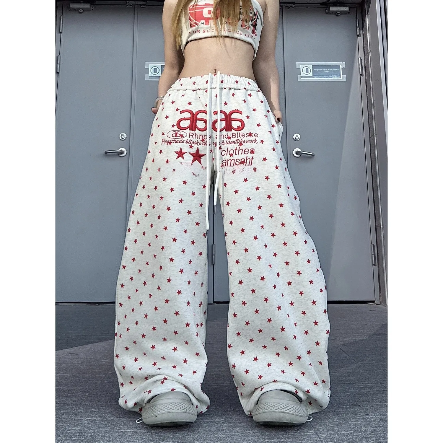 Свободные повседневные брюки в американском стиле, осень-зима, большие размеры, 250 фунтов, с вышивкой Star Blade Jazz, драпированные, комфортные...
Свободные повседневные брюки в американском стиле, осень-зима, большие размеры, 250 фунтов, с вышивкой Star Blade Jazz, драпированные, комфортные...