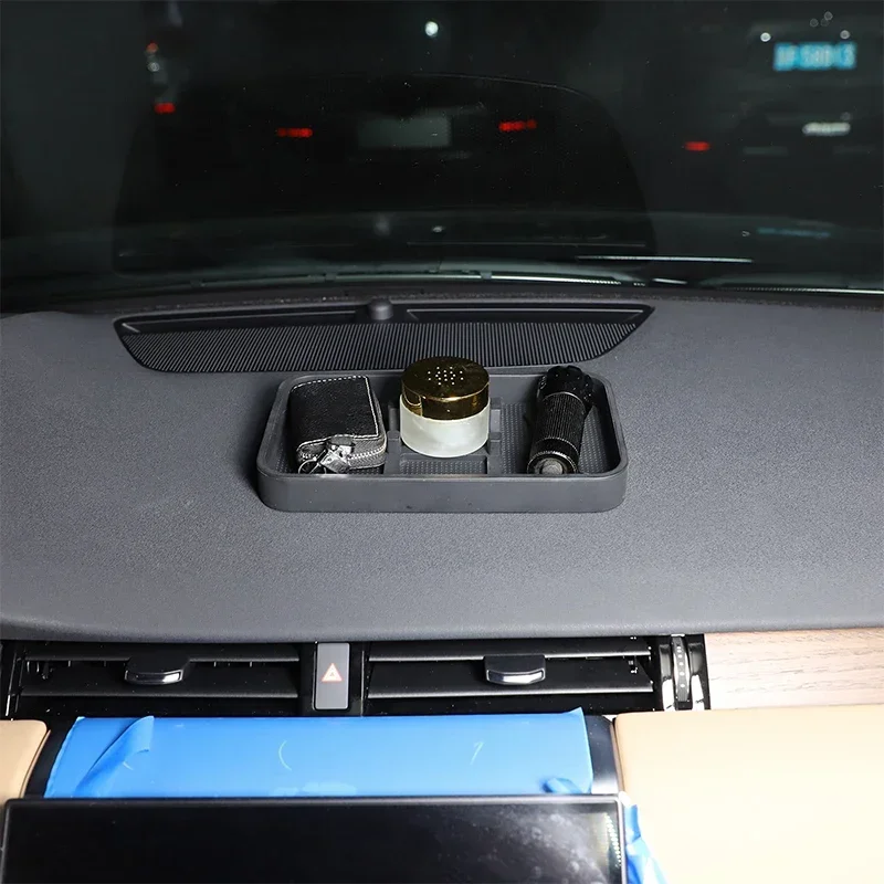 For Land Rover Discovery Sports 24 Silica Gel Black Car Dashboard Storage Box Mat Mobile Phone Navigation Holder Car Accessories
For Land Rover Discovery Sports 24 Silica Gel Black Car Dashboard Storage Box Mat Mobile Phone Navigation Holder Car Accessories