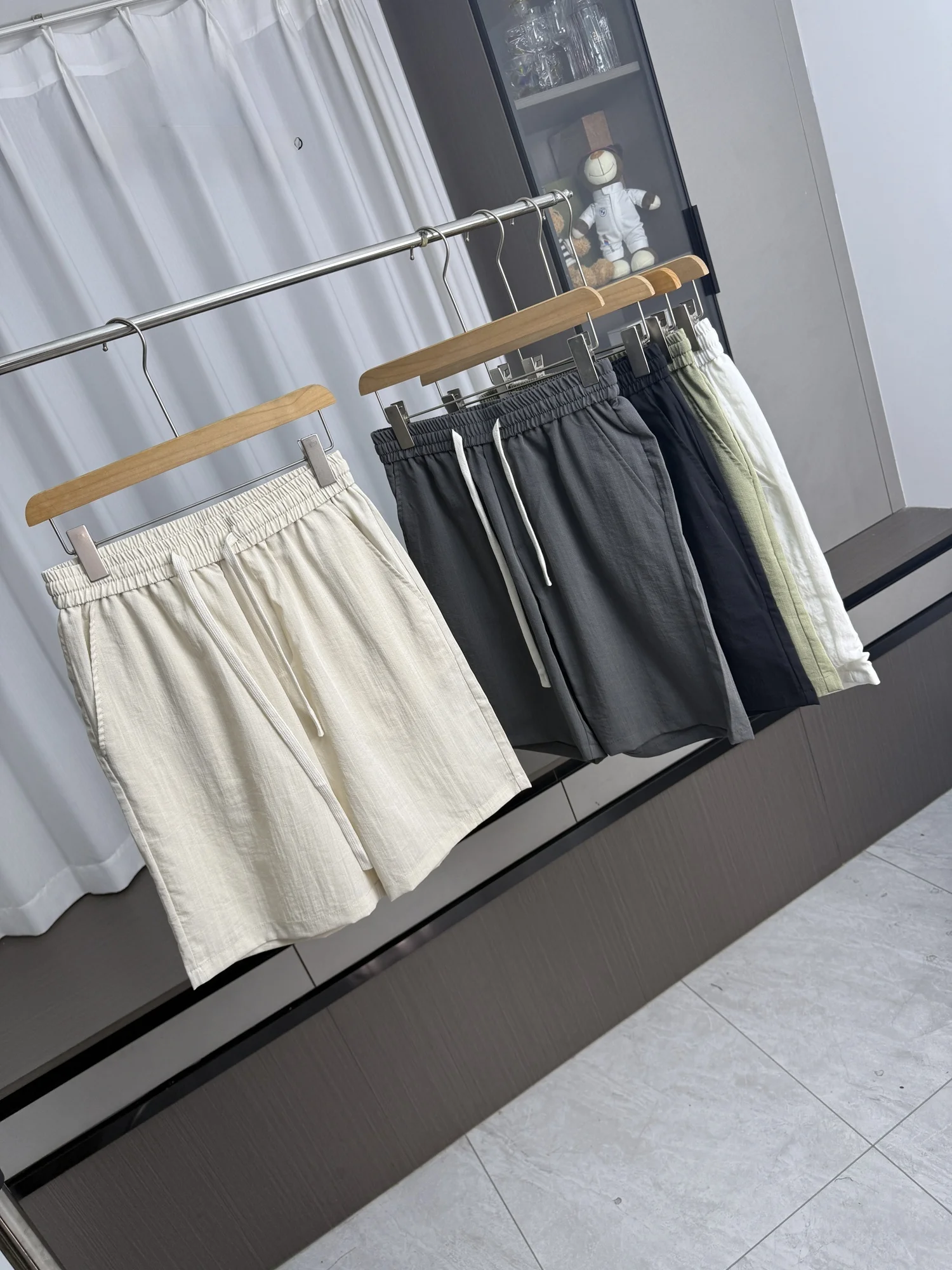 Comfortable Breathable Men's Summer Pure Color Casual Elastic Waist Five-Point Shorts Easy to Match Youth Daily Wear Short Pants
Comfortable Breathable Men's Summer Pure Color Casual Elastic Waist Five-Point Shorts Easy to Match Youth Daily Wear Short Pants