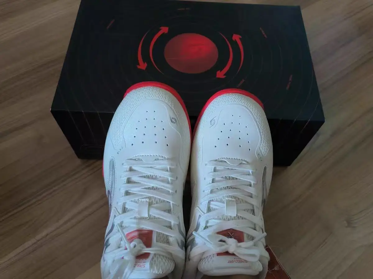 Brand Sports Shoes Durable Breathable Entry Level Badminton Shoes Men's Women's Table Tennis Shoes
Brand Sports Shoes Durable Breathable Entry Level Badminton Shoes Men's Women's Table Tennis Shoes