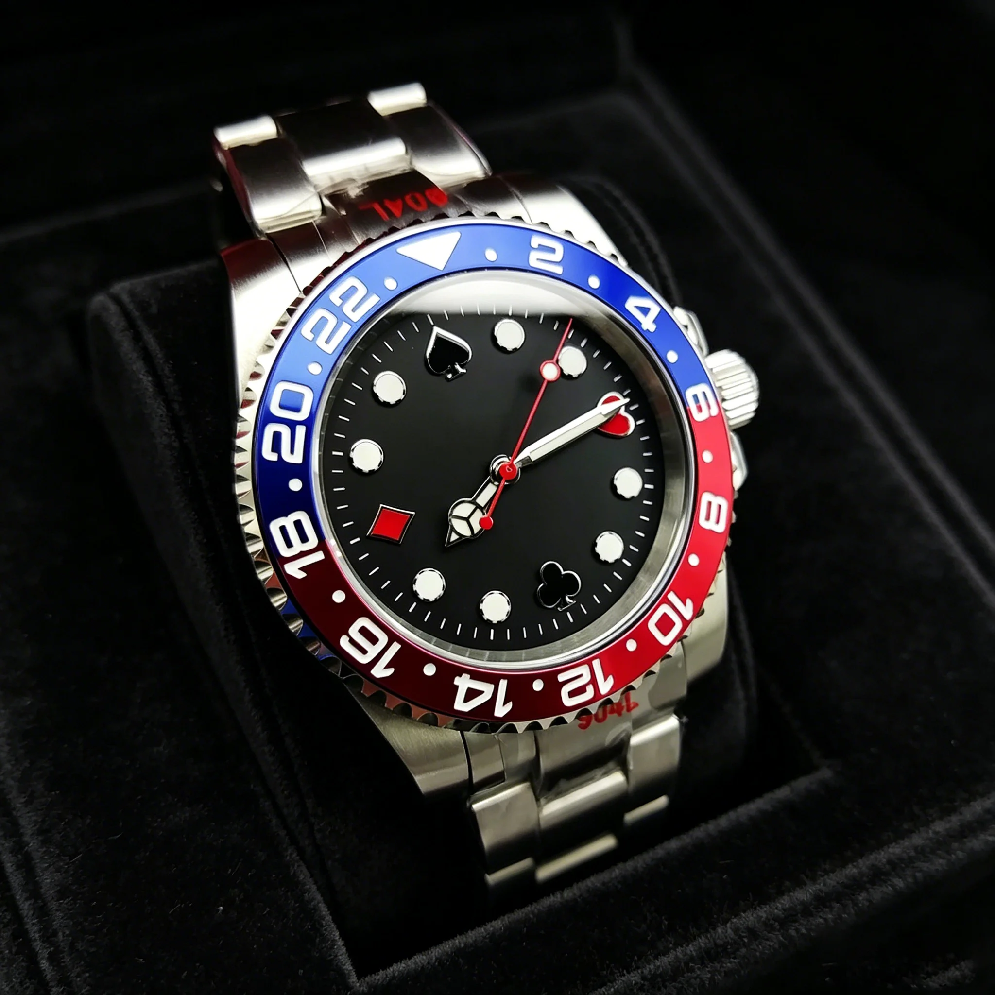 40MM Men's Watch NH35 Movement Luminous Automatic Mechanical Watch Mr. Sapphire Mirror Vintage Blue Dial Steel Bracelet
40MM Men's Watch NH35 Movement Luminous Automatic Mechanical Watch Mr. Sapphire Mirror Vintage Blue Dial Steel Bracelet