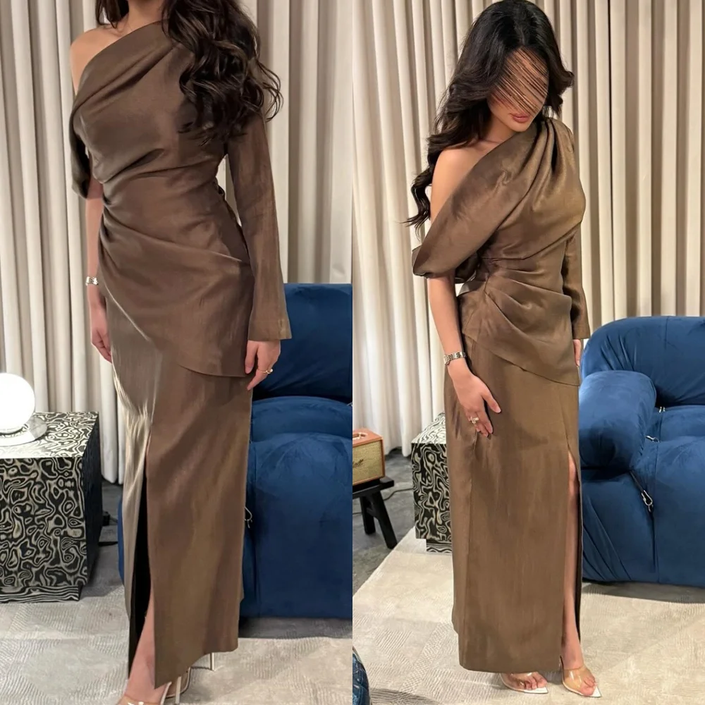 Customized Fashion Satin Evening Dress High Quality One Shoulder Long Sleeves Homecoming Dress Modern Special Occasion Gowns
Customized Fashion Satin Evening Dress High Quality One Shoulder Long Sleeves Homecoming Dress Modern Special Occasion Gowns