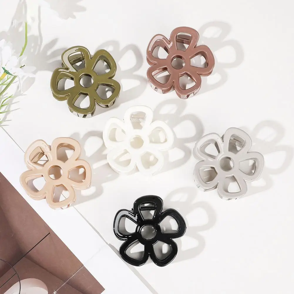 Women Strong Grip Hair Claw Stylish Flower-shaped Hair Claw with Strong Grip for Girls Hollow Design Hair Clip with for Types
Women Strong Grip Hair Claw Stylish Flower-shaped Hair Claw with Strong Grip for Girls Hollow Design Hair Clip with for Types