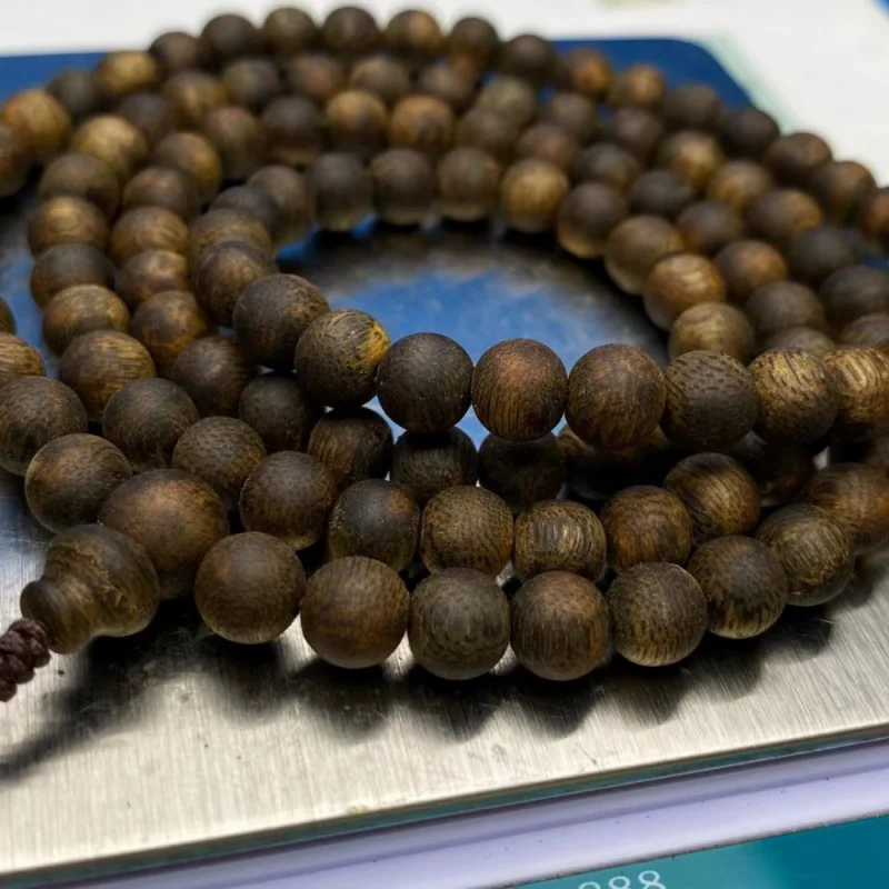 Live Popular Lvqi Nan 108 Rosary/Prayer Agarwood Bracelet Factory Wholesalee
Live Popular Lvqi Nan 108 Rosary/Prayer Agarwood Bracelet Factory Wholesalee