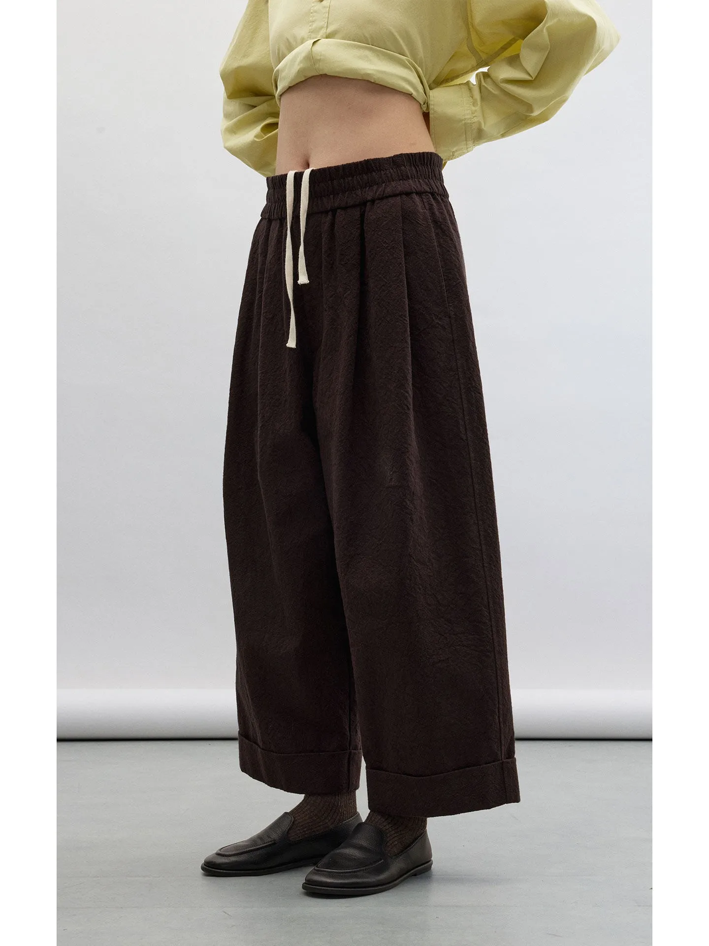 Широкие брюки Sukha M из тканого льна с двойными складками, эластичным поясом, свободного кроя, повседневные, женские
Широкие брюки Sukha M из тканого льна с двойными складками, эластичным поясом, свободного кроя, повседневные, женские