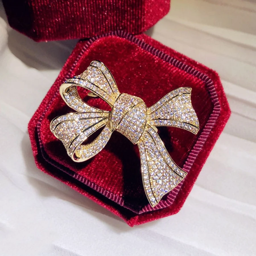 925 Sterling Silver Exquisite Birthday Bow Fashion Jewelry Yellow Gold Bow Ring and White Diamond Ring Ladies Party Jewelry
925 Sterling Silver Exquisite Birthday Bow Fashion Jewelry Yellow Gold Bow Ring and White Diamond Ring Ladies Party Jewelry