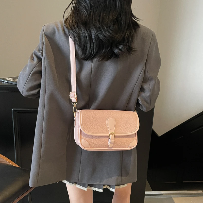 Stylish Women's Leather Crossbody Bag Elegant Luxury Shoulder Handbag Classic Designer Tote For Modern Ladies
Stylish Women's Leather Crossbody Bag Elegant Luxury Shoulder Handbag Classic Designer Tote For Modern Ladies