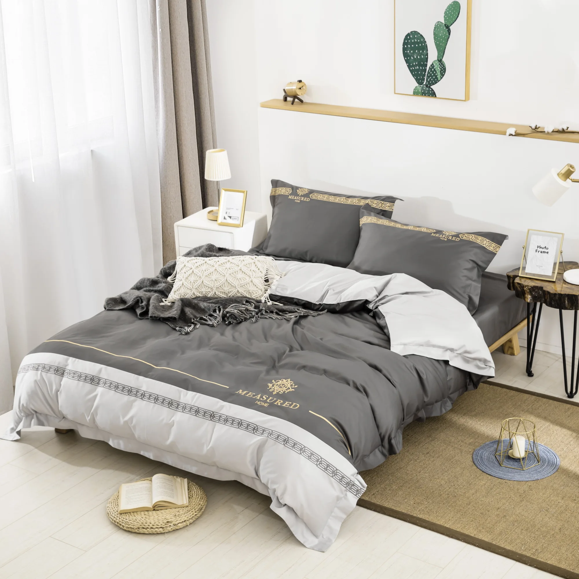 2023 60 Long Velvet Embroidery Striped Color Matching Four-piece Set Of Pure Cotton Luxury Bedding Can Be Customized Gray White
2023 60 Long Velvet Embroidery Striped Color Matching Four-piece Set Of Pure Cotton Luxury Bedding Can Be Customized Gray White