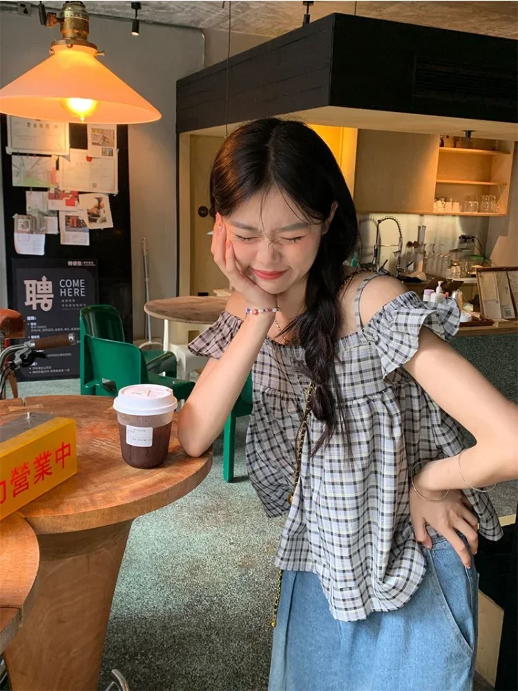 Клетчатые блузки женские с летающими рукавами Ulzzang летние шикарные с открытыми плечами дизайн Hotsweet укороченные топы винтажные нежные студенческие Y2k повседневные
Клетчатые блузки женские с летающими рукавами Ulzzang летние шикарные с открытыми плечами дизайн Hotsweet укороченные топы винтажные нежные студенческие Y2k повседневные