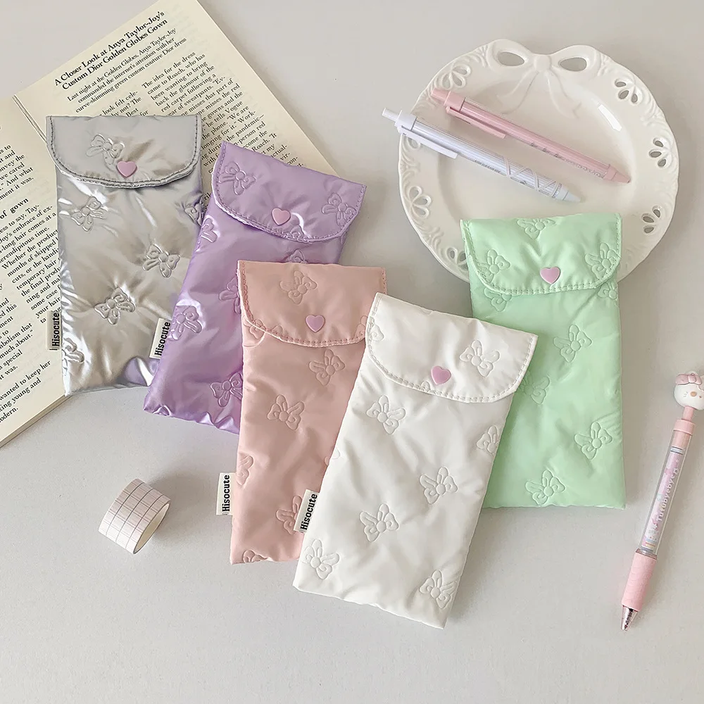 Women Girl Sunglasses Storage Bag Waterproof INS Style Bow Embossed Pencil Case Student Stationery Storage Bag Pencil Bag
Women Girl Sunglasses Storage Bag Waterproof INS Style Bow Embossed Pencil Case Student Stationery Storage Bag Pencil Bag