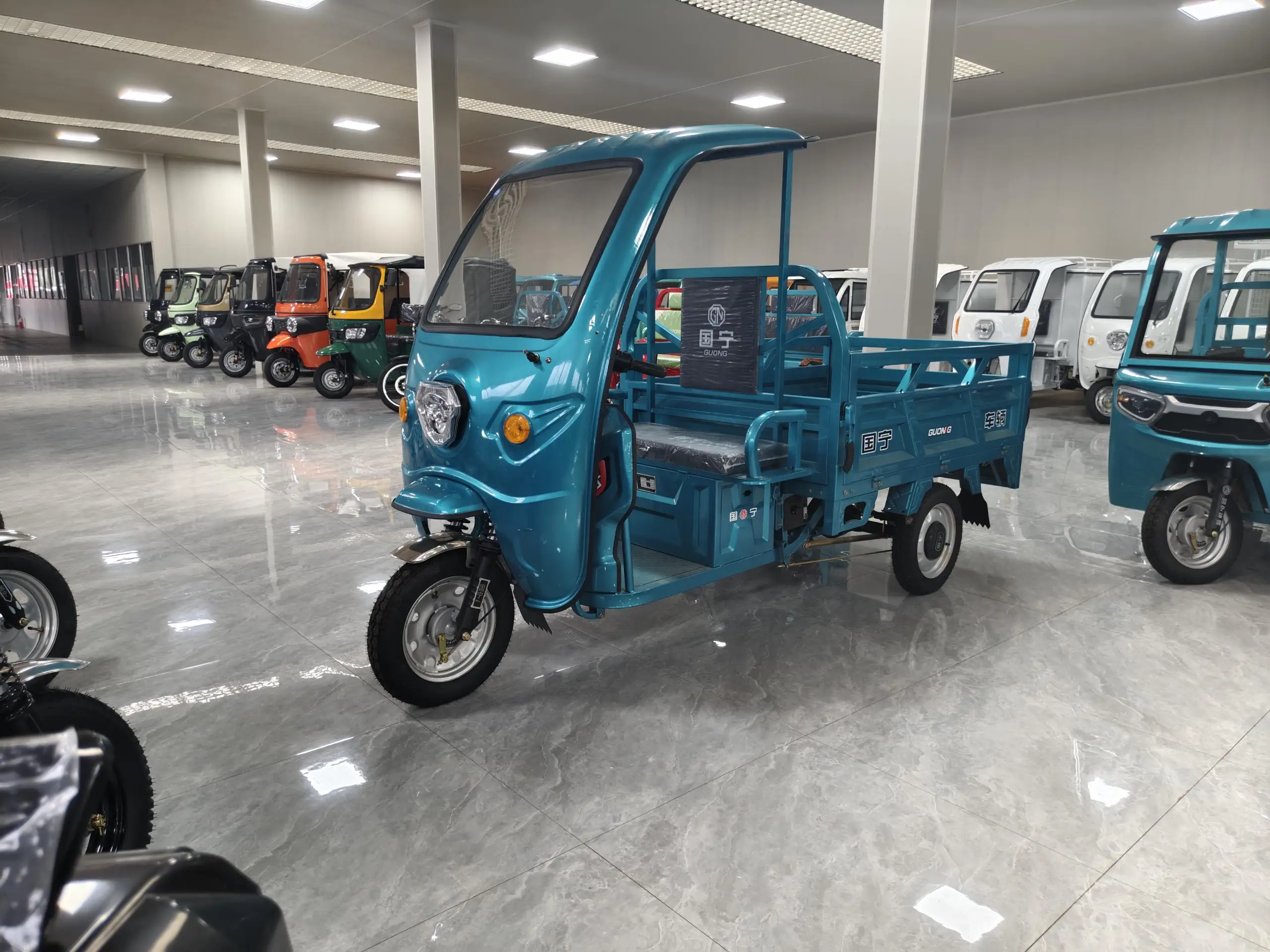 KEYU Clearance Sales Electric Cargo Tricycle 800W with a Sunshade No Door for Rural Transportation
KEYU Clearance Sales Electric Cargo Tricycle 800W with a Sunshade No Door for Rural Transportation