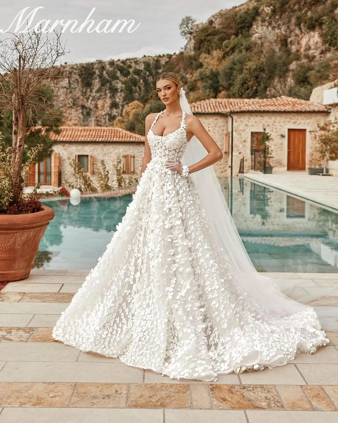 Marnham V Neck Pleat Bride Robe Illusion Mermaid Bridal Dress Sexy Pearls Wedding Gown Customized Vestido De Novia Court Train
Marnham V Neck Pleat Bride Robe Illusion Mermaid Bridal Dress Sexy Pearls Wedding Gown Customized Vestido De Novia Court Train