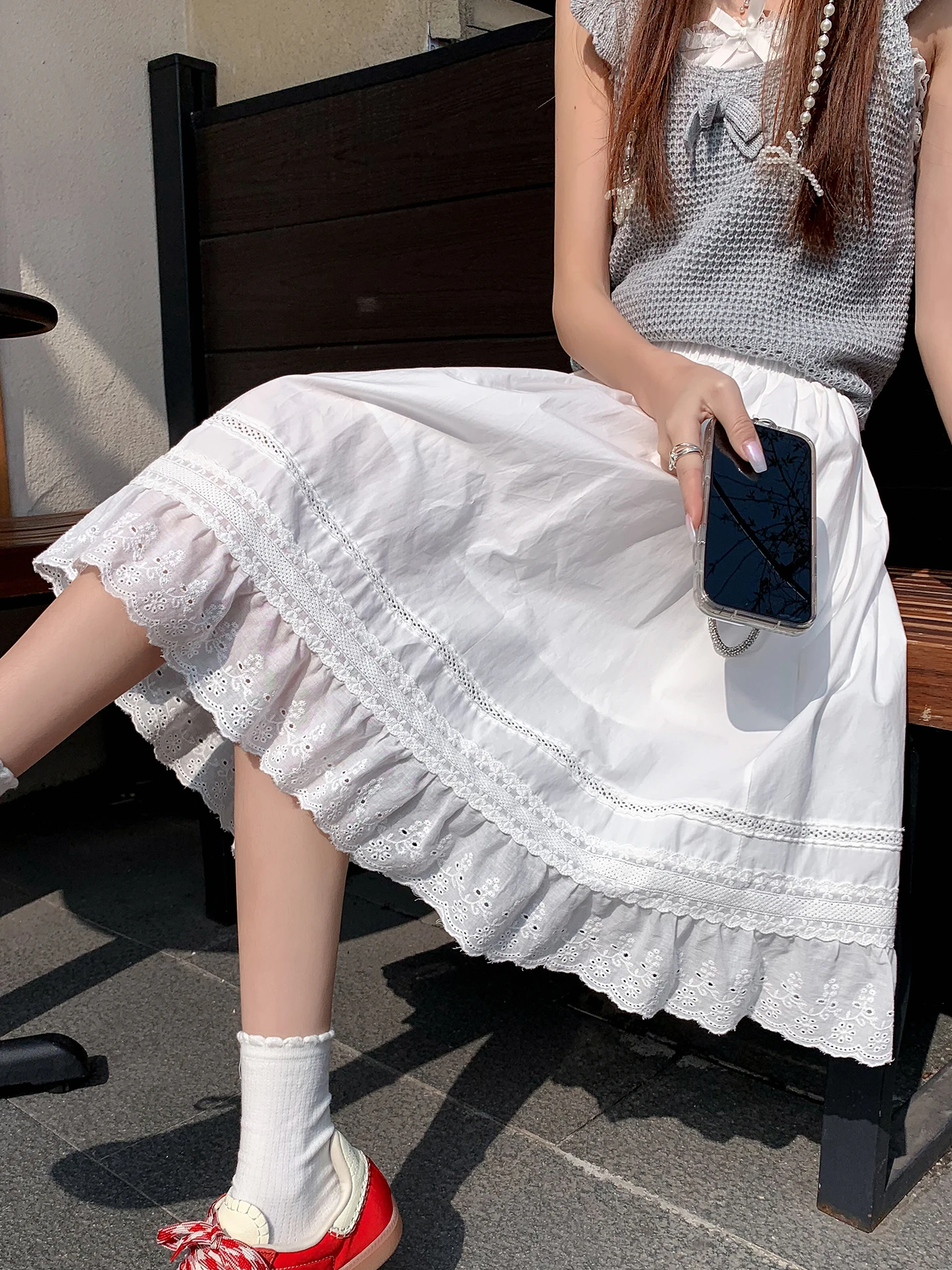 Элегантная белая юбка А-силуэта с кружевной отделкой, женская, с завышенной талией, стройнящая, летняя, модная, в корейском стиле, для офиса, многоярусная юбка-кейк
Элегантная белая юбка А-силуэта с кружевной отделкой, женская, с завышенной талией, стройнящая, летняя, модная, в корейском стиле, для офиса, многоярусная юбка-кейк