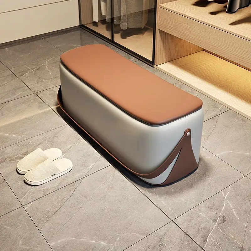 Entry bedroom bedside bench, shoe changing stool at the door
Entry bedroom bedside bench, shoe changing stool at the door