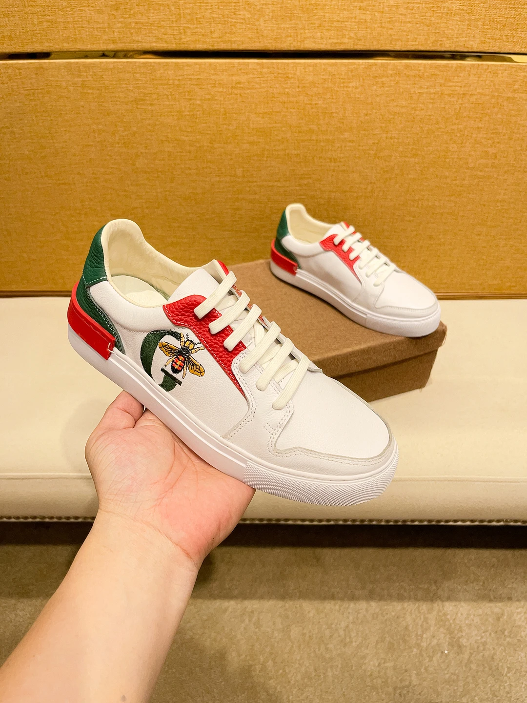 Men's Lac-up Sport Shoes outdoors Handmade Leather Casual Shoes Design Sneakers Man Comfortable Sports shoes
Men's Lac-up Sport Shoes outdoors Handmade Leather Casual Shoes Design Sneakers Man Comfortable Sports shoes