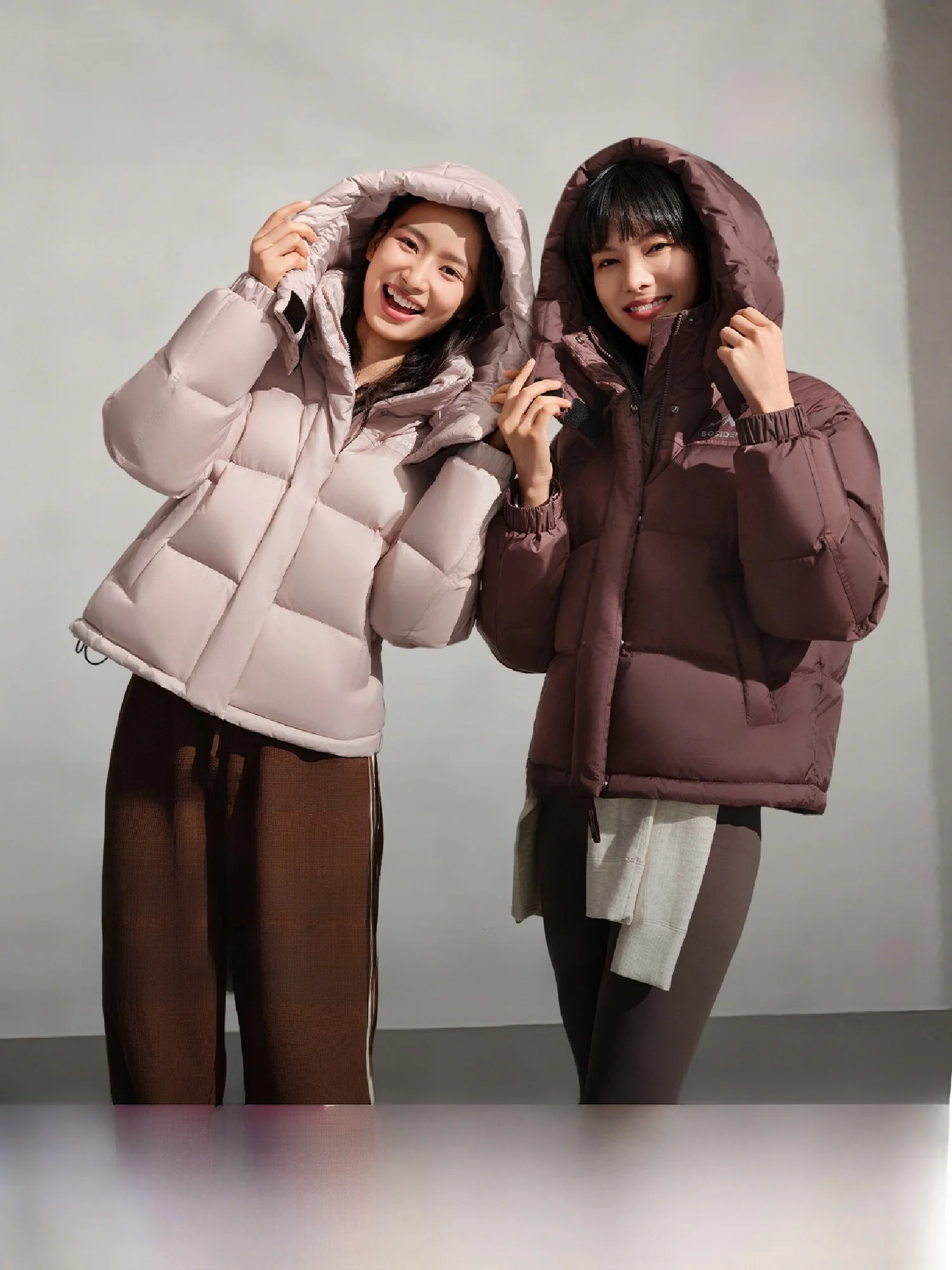 Bosideng New Women's Padded Jacket Sporty Thickened Soft Skin-friendly Warmth Shortened Outerwear Compact Shape City Casual
Bosideng New Women's Padded Jacket Sporty Thickened Soft Skin-friendly Warmth Shortened Outerwear Compact Shape City Casual