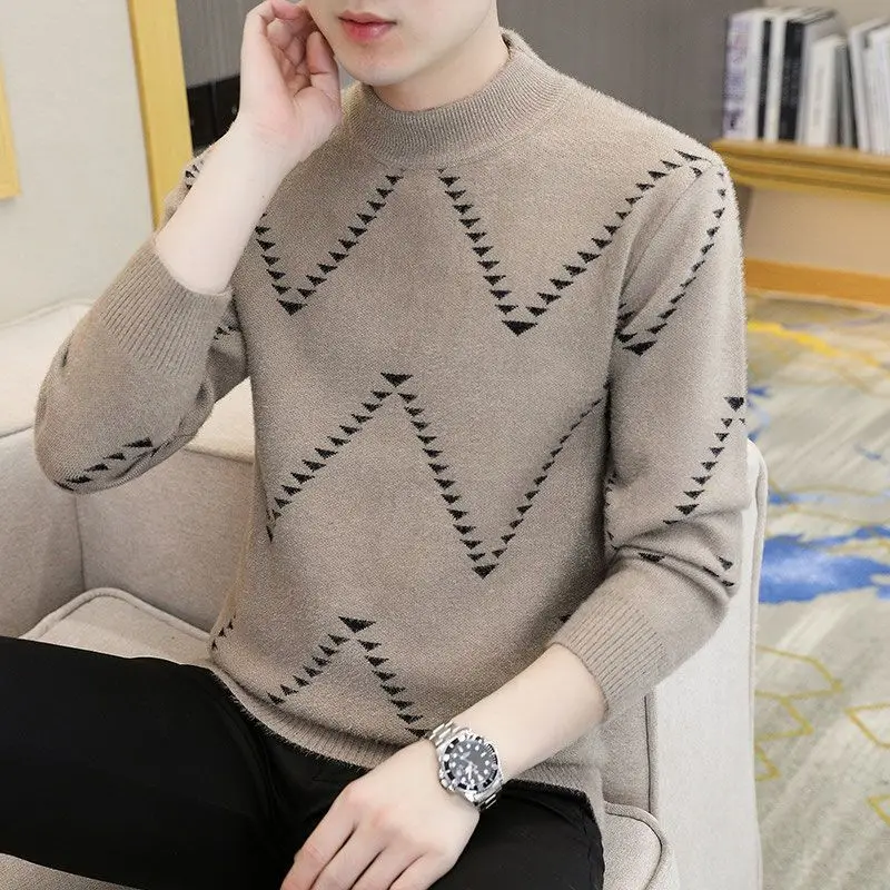 Fashionable and Versatile Printed Sweater for Men's Half-high Neck Long-sleeved Knitted Base Shirt Thickened Warm Top 
Fashionable and Versatile Printed Sweater for Men's Half-high Neck Long-sleeved Knitted Base Shirt Thickened Warm Top
