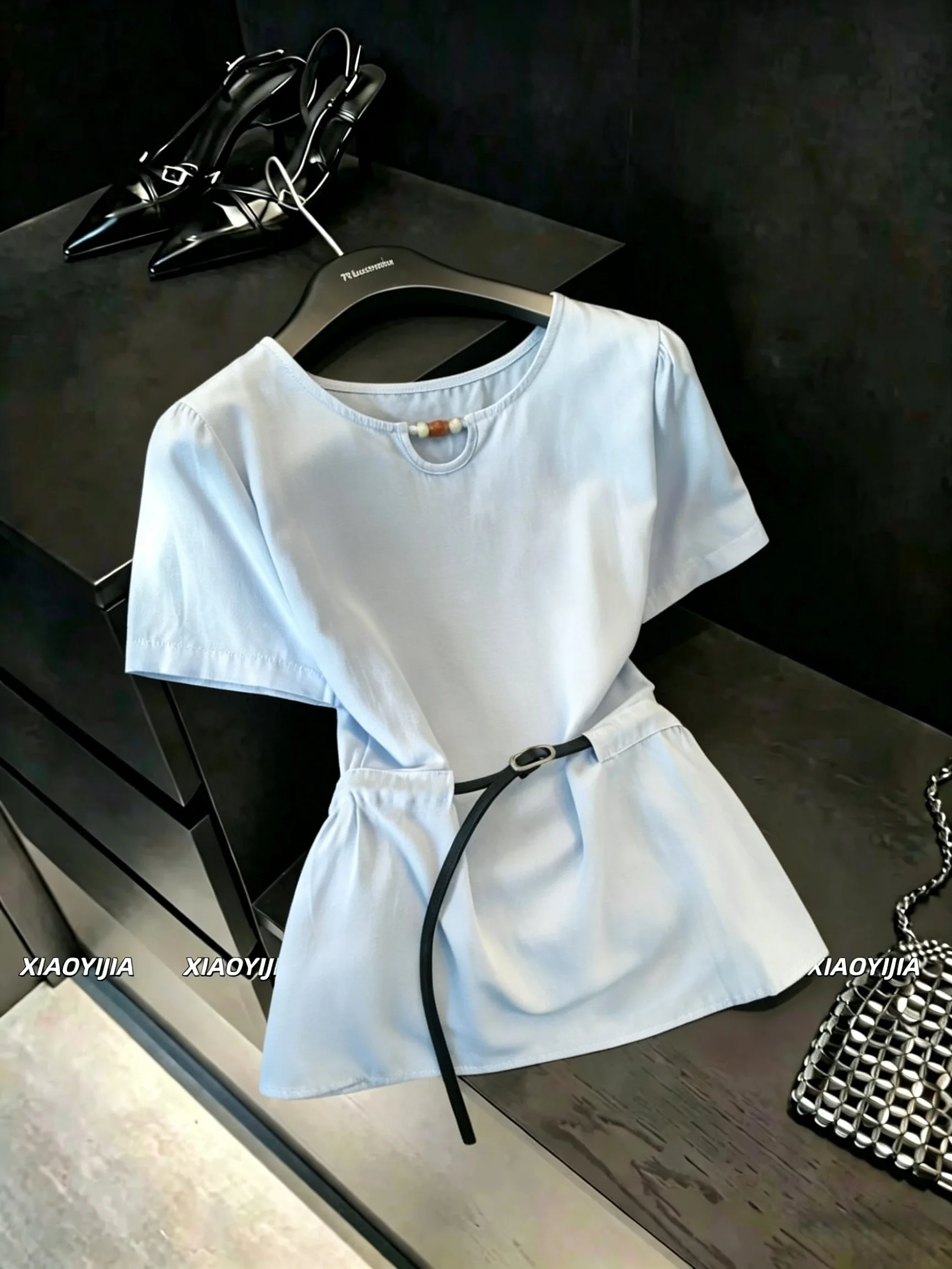 French Style Short Sleeve Beaded Women's Shirt Slimming Waist Design Belt Included Summer Fashion Casual Cotton Top
French Style Short Sleeve Beaded Women's Shirt Slimming Waist Design Belt Included Summer Fashion Casual Cotton Top