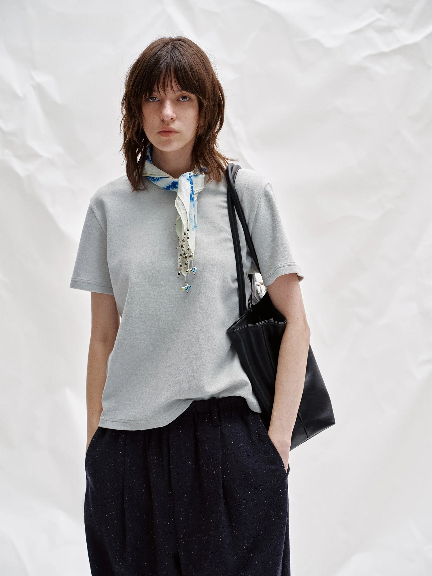 Футболка с эффектом утягивающего полотняного плетения, повседневная, для ношения как нижнее или верхнее белье, весна-лето, свободный крой, круглый вырез, из смесового хлопка
Футболка с эффектом утягивающего полотняного плетения, повседневная, для ношения как нижнее или верхнее белье, весна-лето, свободный крой, круглый вырез, из смесового хлопка