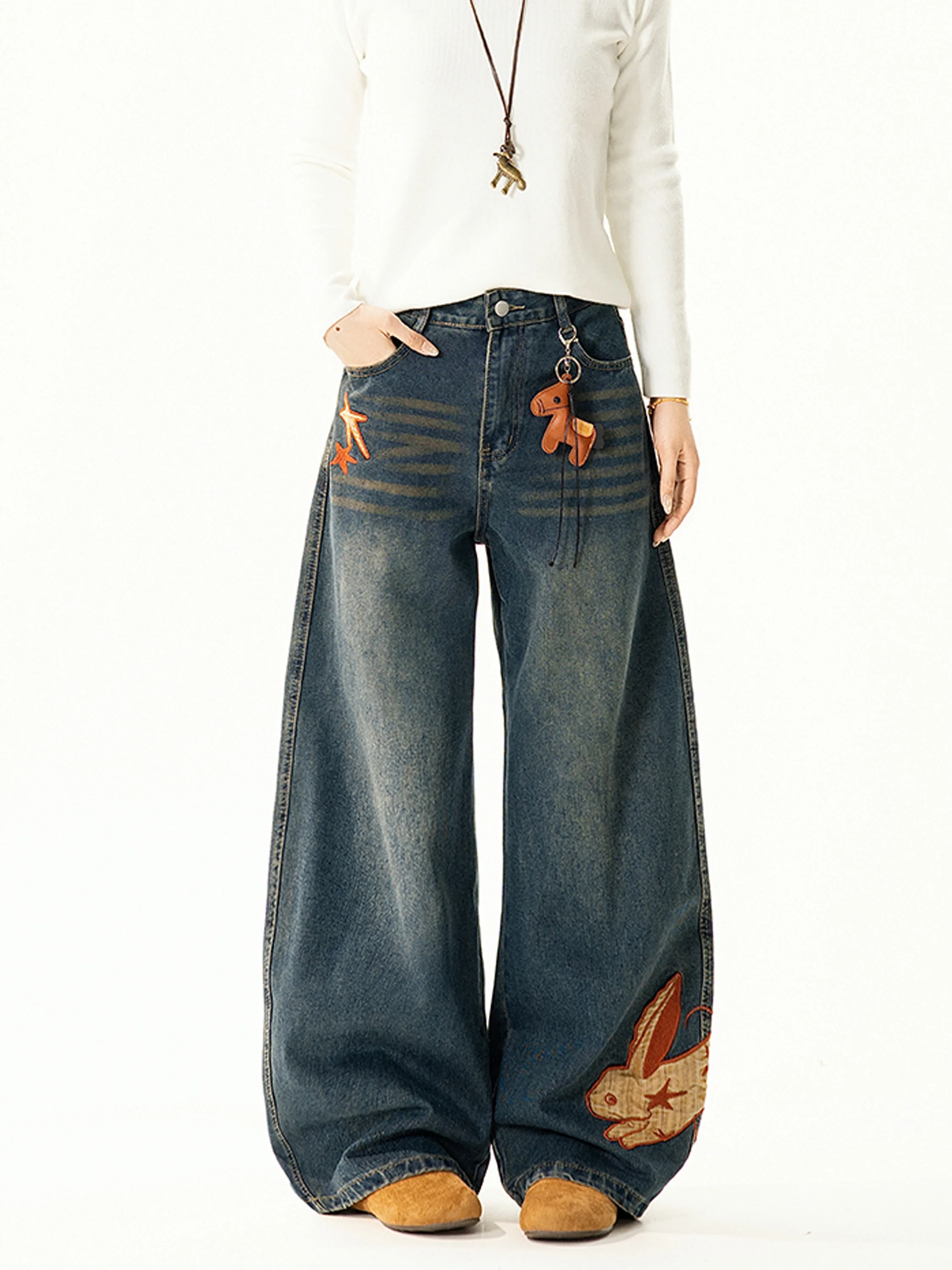 Retro Design Rabbit Embroidery Wide Leg Jeans Women Loose Casual Slimming Versatile Long Trousers Trendy High Waist Street Style
Retro Design Rabbit Embroidery Wide Leg Jeans Women Loose Casual Slimming Versatile Long Trousers Trendy High Waist Street Style