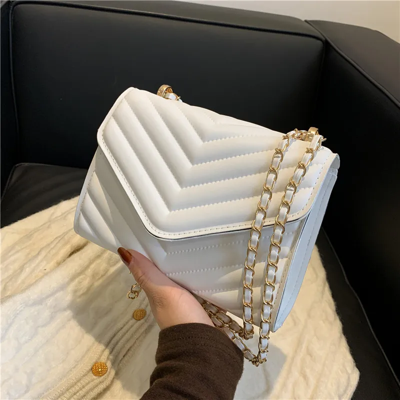 Stylish Brown Chevron Quilted Crossbody Bag, Flap Shoulder Purse with Gold Chain Strap, Stylish Women Versatile for Daily Use
Stylish Brown Chevron Quilted Crossbody Bag, Flap Shoulder Purse with Gold Chain Strap, Stylish Women Versatile for Daily Use
