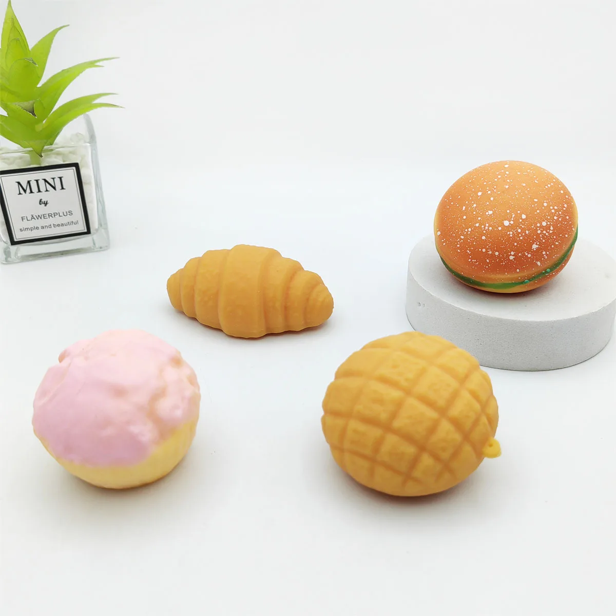 Taba Squshy Mochi Cute Mini Bread Cream Puff Small Hamburger Pineapple Bun Croissant TPR Squeeze Fidget Toy Kids Festival Gift
Taba Squshy Mochi Cute Mini Bread Cream Puff Small Hamburger Pineapple Bun Croissant TPR Squeeze Fidget Toy Kids Festival Gift