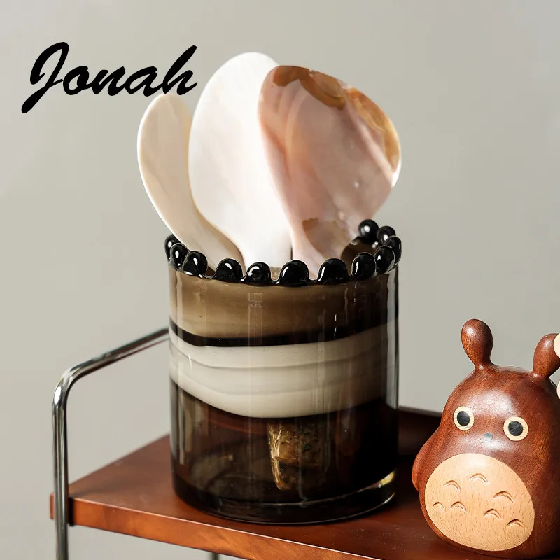 Rona Jonas bedside desktop trash can high value personalized creative glass coffee table bedroom household mini bucket
Rona Jonas bedside desktop trash can high value personalized creative glass coffee table bedroom household mini bucket