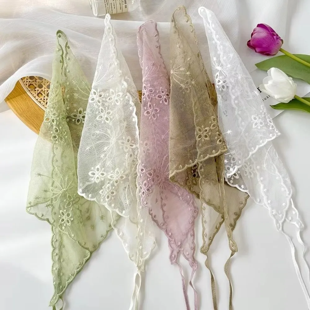 Casual Vintage Lace Flower Hair Scarf Thin Chic Style White Bandanas for Women Cute Bohemian Triangle Head Scarf Pastoral Style
Casual Vintage Lace Flower Hair Scarf Thin Chic Style White Bandanas for Women Cute Bohemian Triangle Head Scarf Pastoral Style