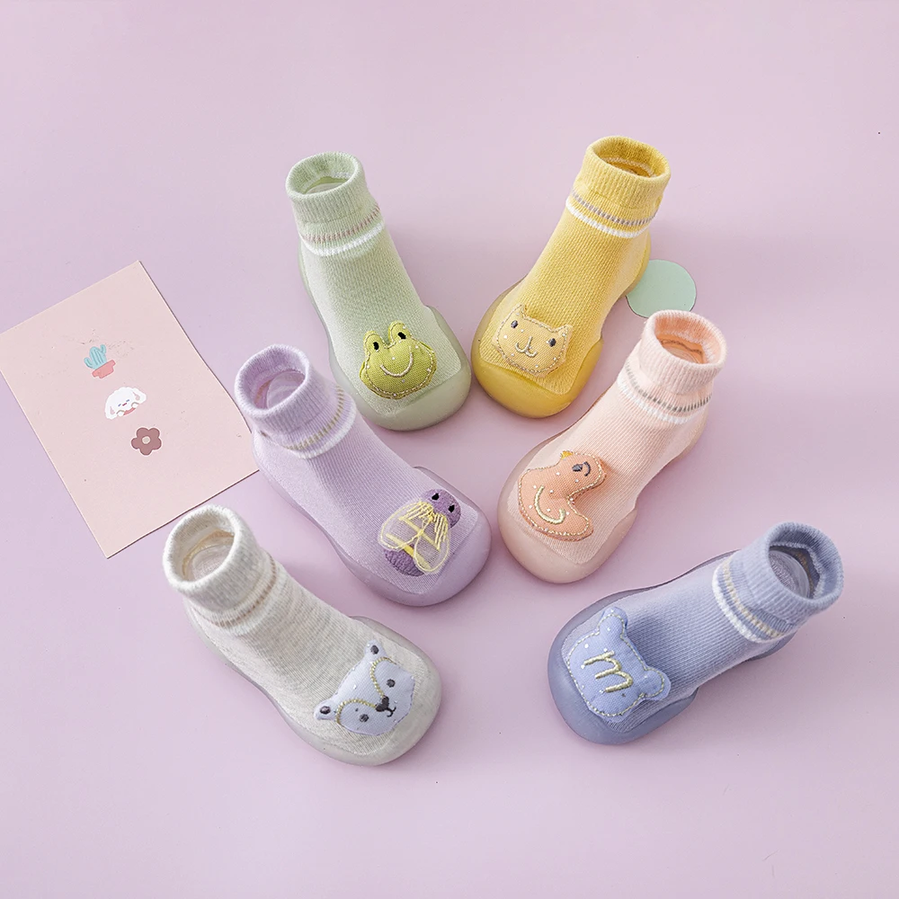 New Spring Autumn Soft Rubber Toddler Shoes Solid Color Cartoon Dolls Baby Socks Shoes 0-3 Y Girls Boys Anti-Slip First Walkie
New Spring Autumn Soft Rubber Toddler Shoes Solid Color Cartoon Dolls Baby Socks Shoes 0-3 Y Girls Boys Anti-Slip First Walkie