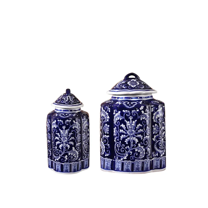 Blue and white porcelain twisted branches ceramic lid jar ceramic vase hydroponic home desktop flower arrangement device
Blue and white porcelain twisted branches ceramic lid jar ceramic vase hydroponic home desktop flower arrangement device